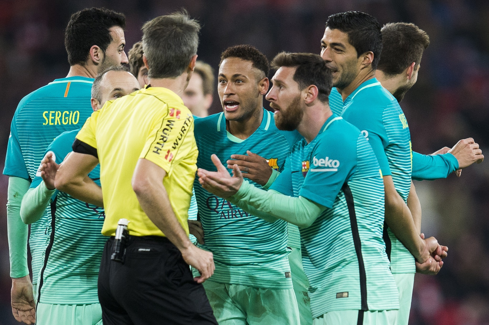 Tran Bilbao vs Barcelona anh 7