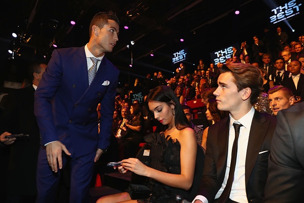 Ronaldo đoạt giải cầu thủ xuất sắc nhất FIFA ảnh 4 Ronaldo doat giai cau thu xuat sac nhat FIFA anh 4