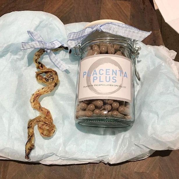 Vo Vardy uong nhau thai cua chinh minh anh 1