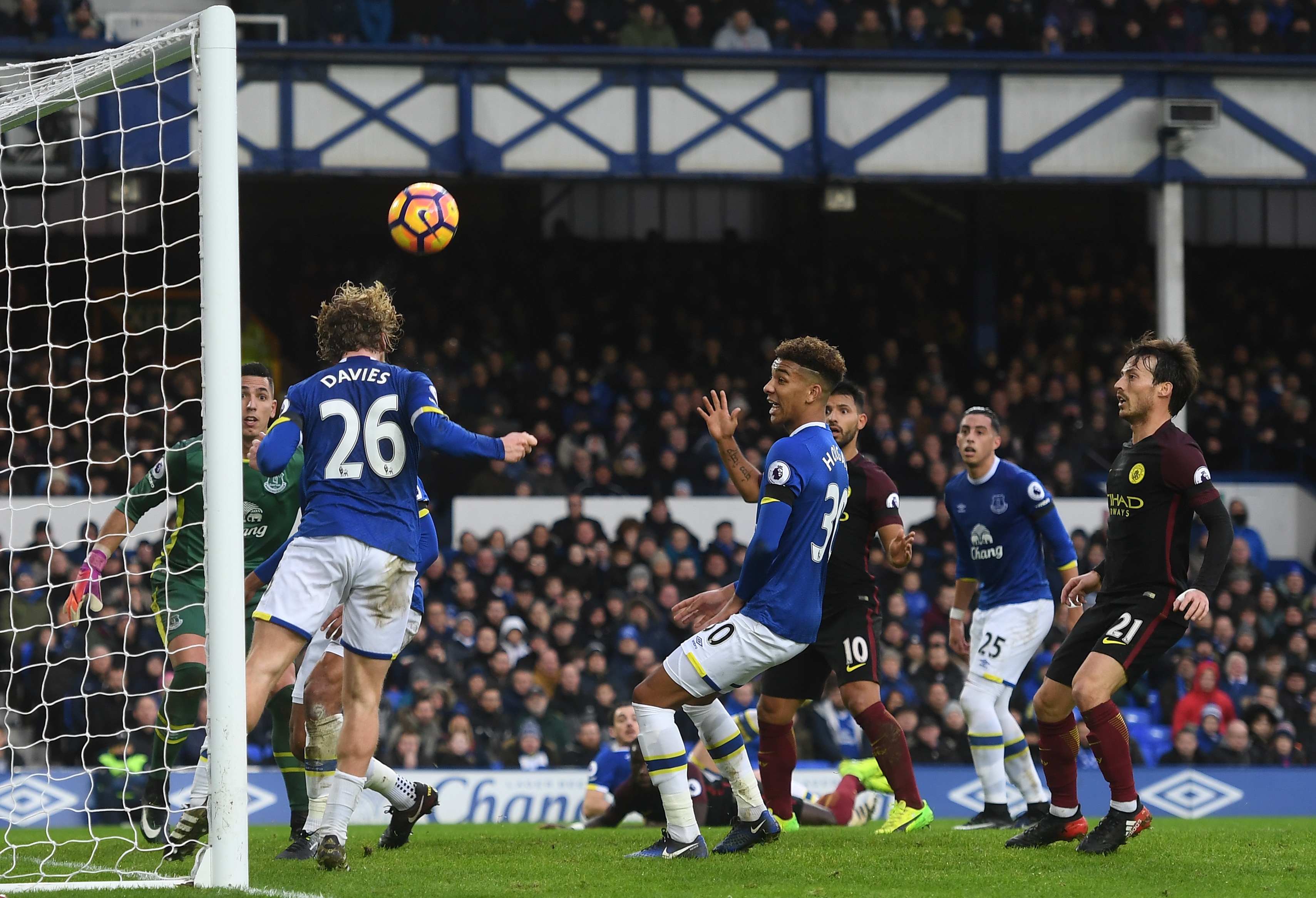 tran Everton vs Man City anh 9