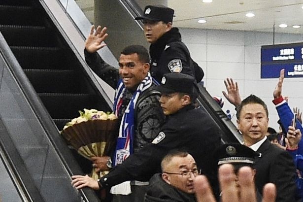 Tevez den Trung Quoc anh 5