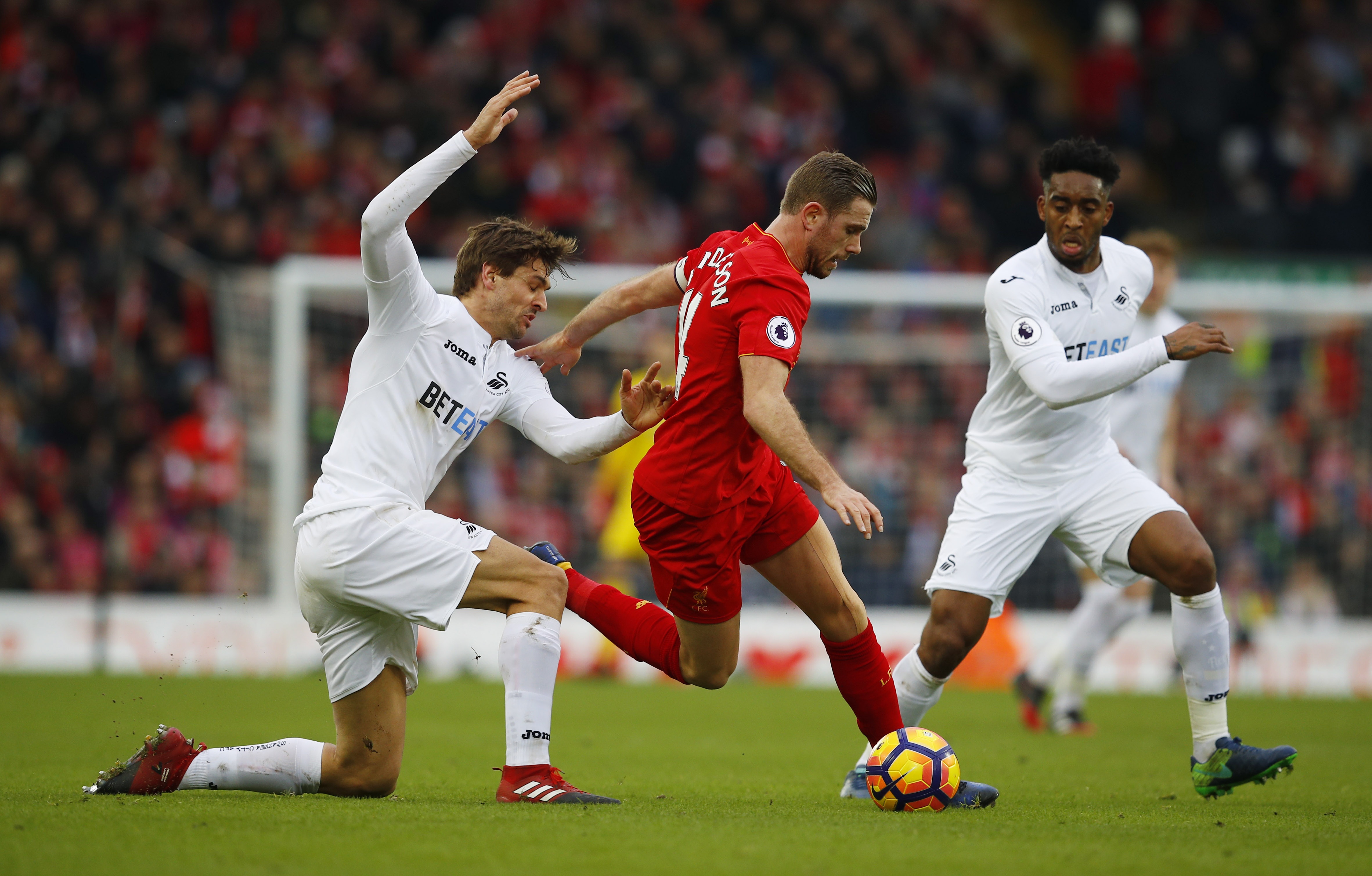 Tran Liverpool vs Swansea anh 4