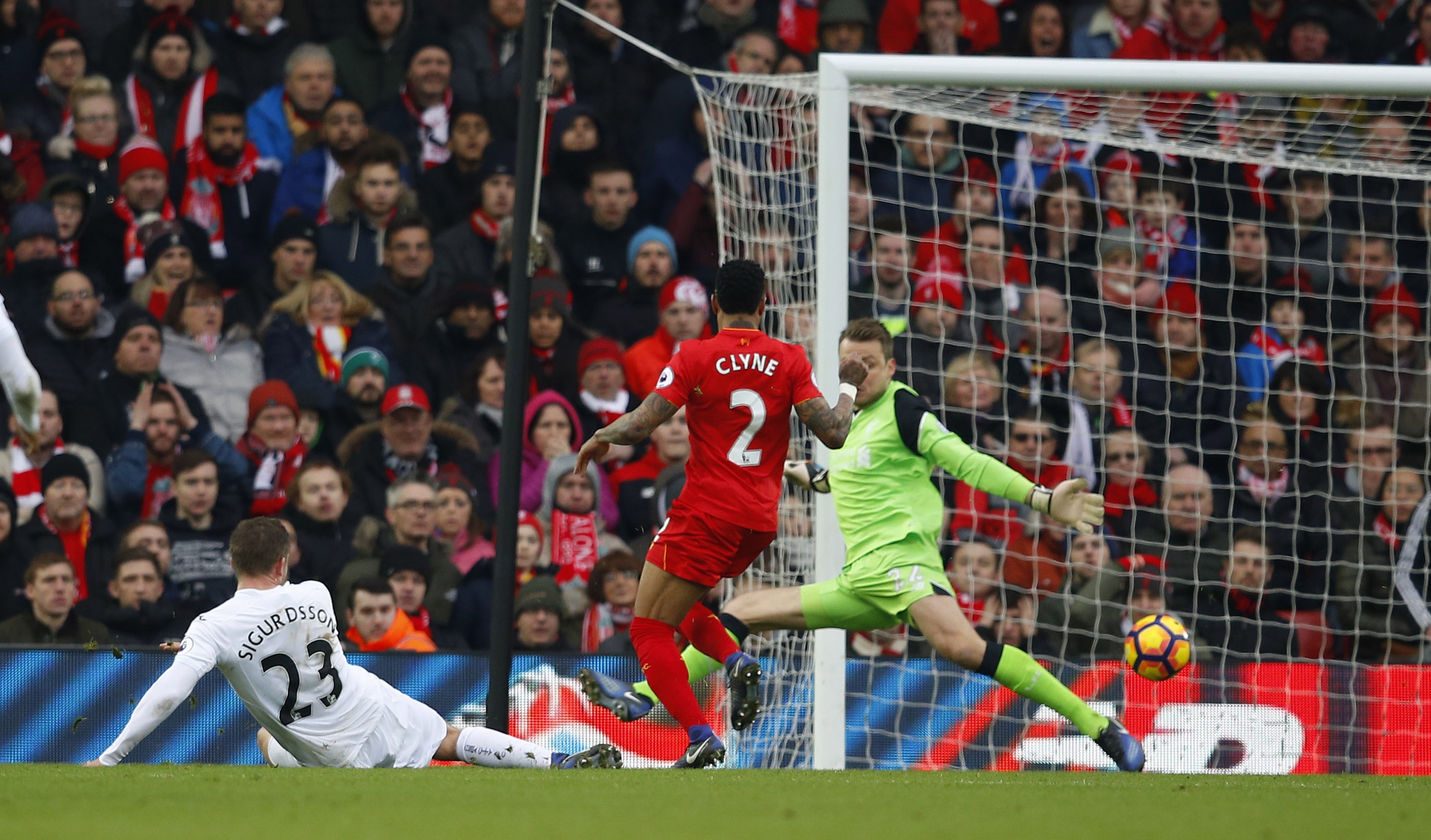 Tran Liverpool vs Swansea anh 10