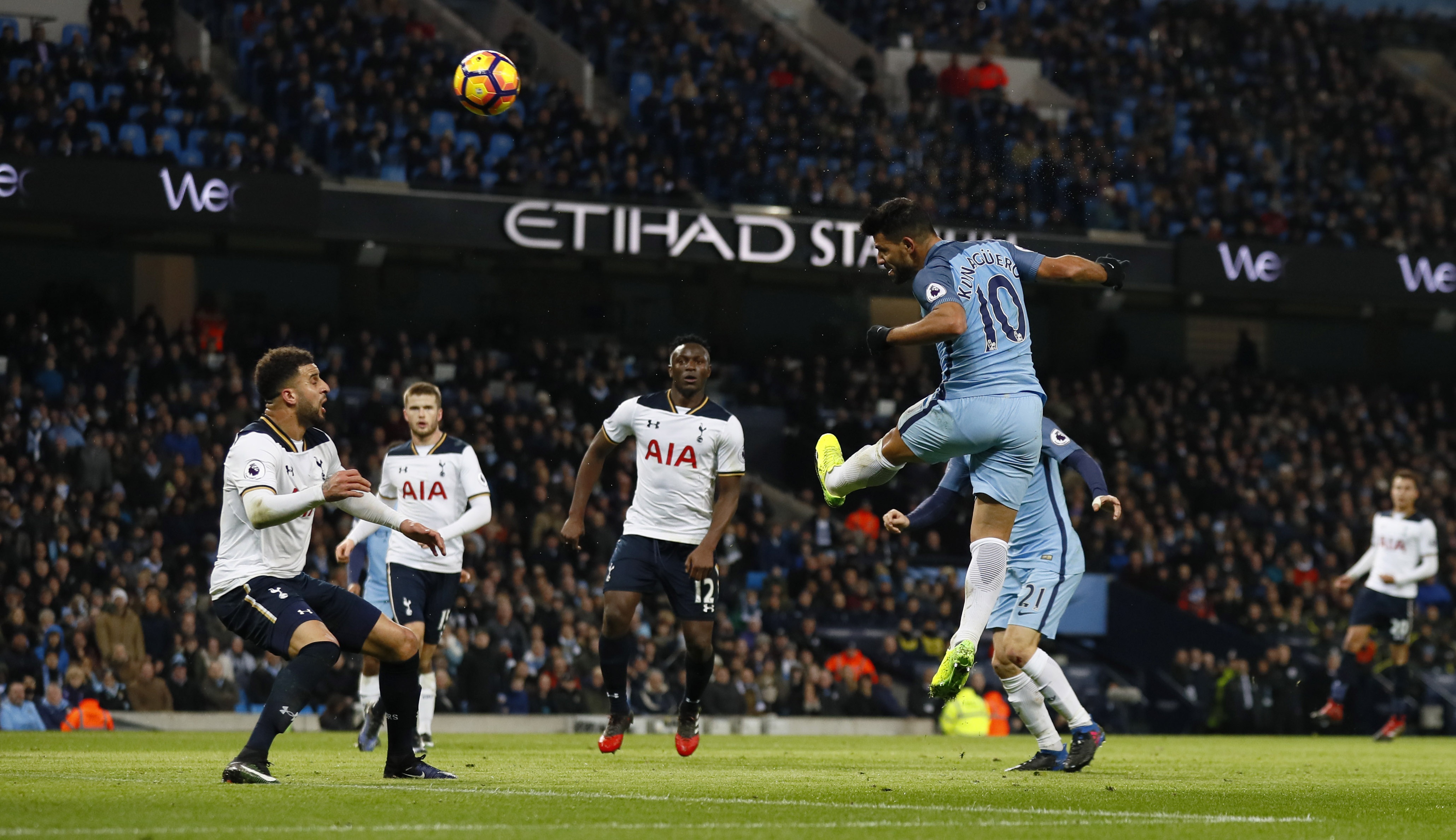 Tran Man City vs Tottenham anh 4