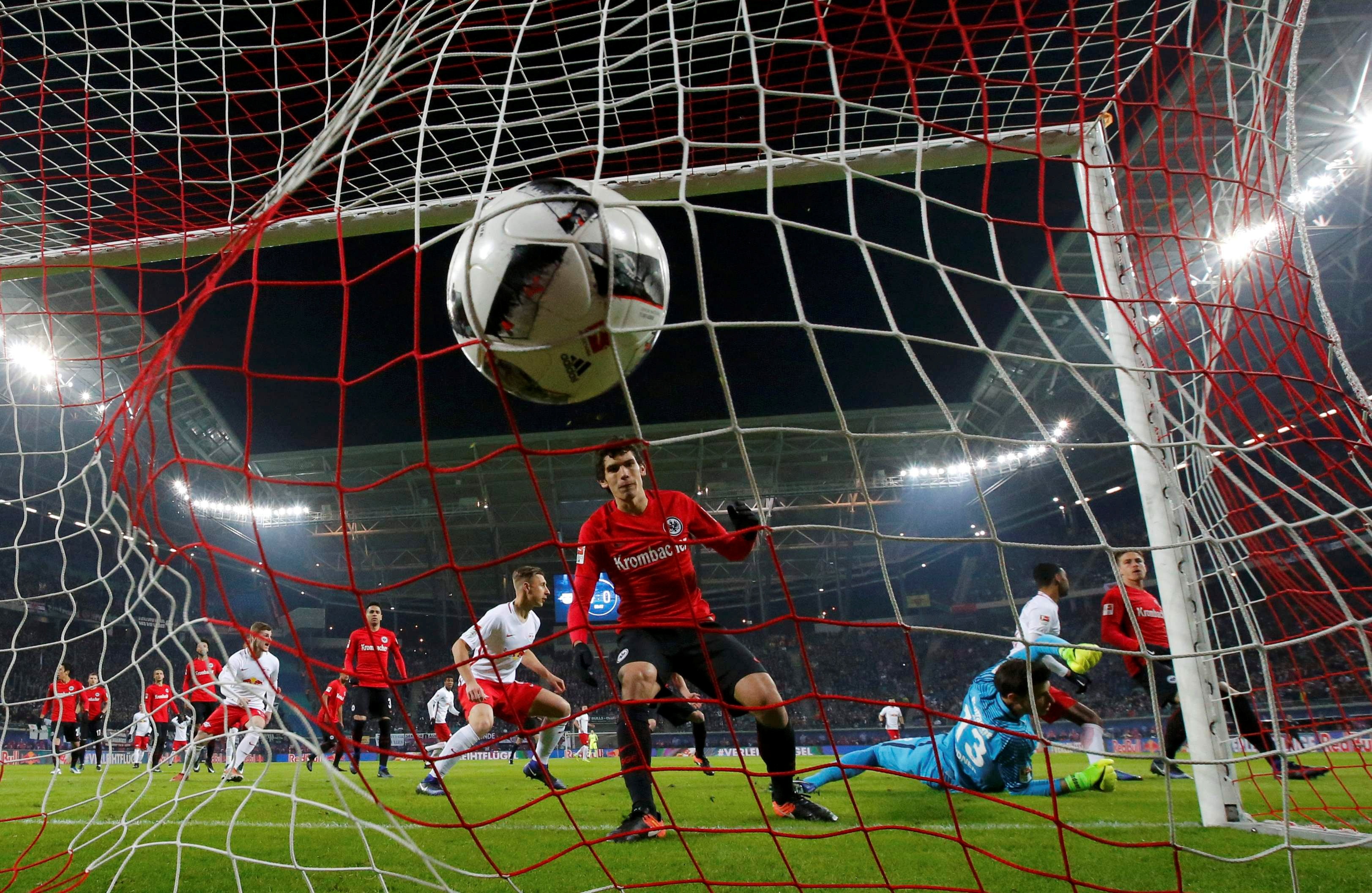 Tran RB Leipzig vs Frankfurt anh 2