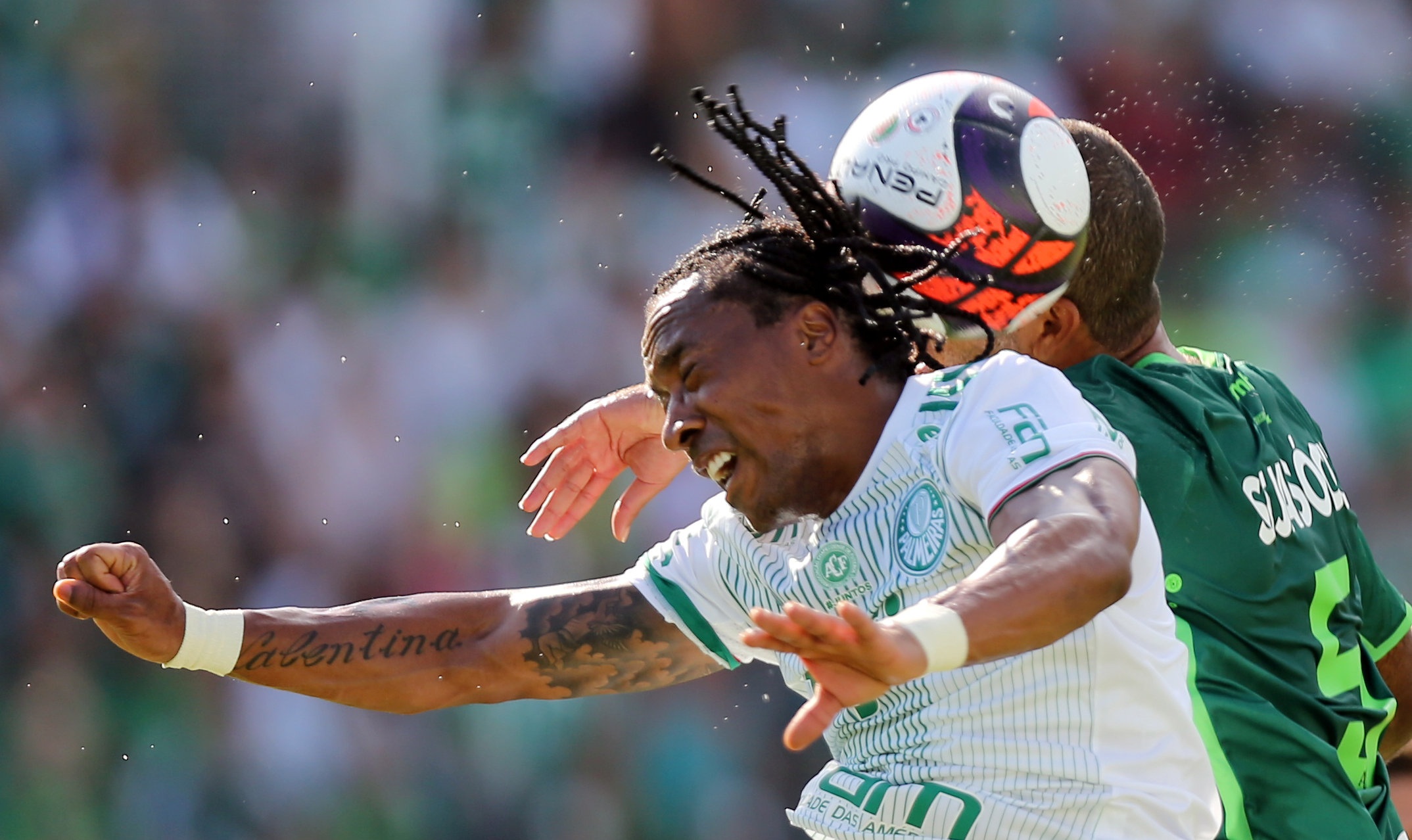 doi bong Chapecoense thi dau tran dau anh 11