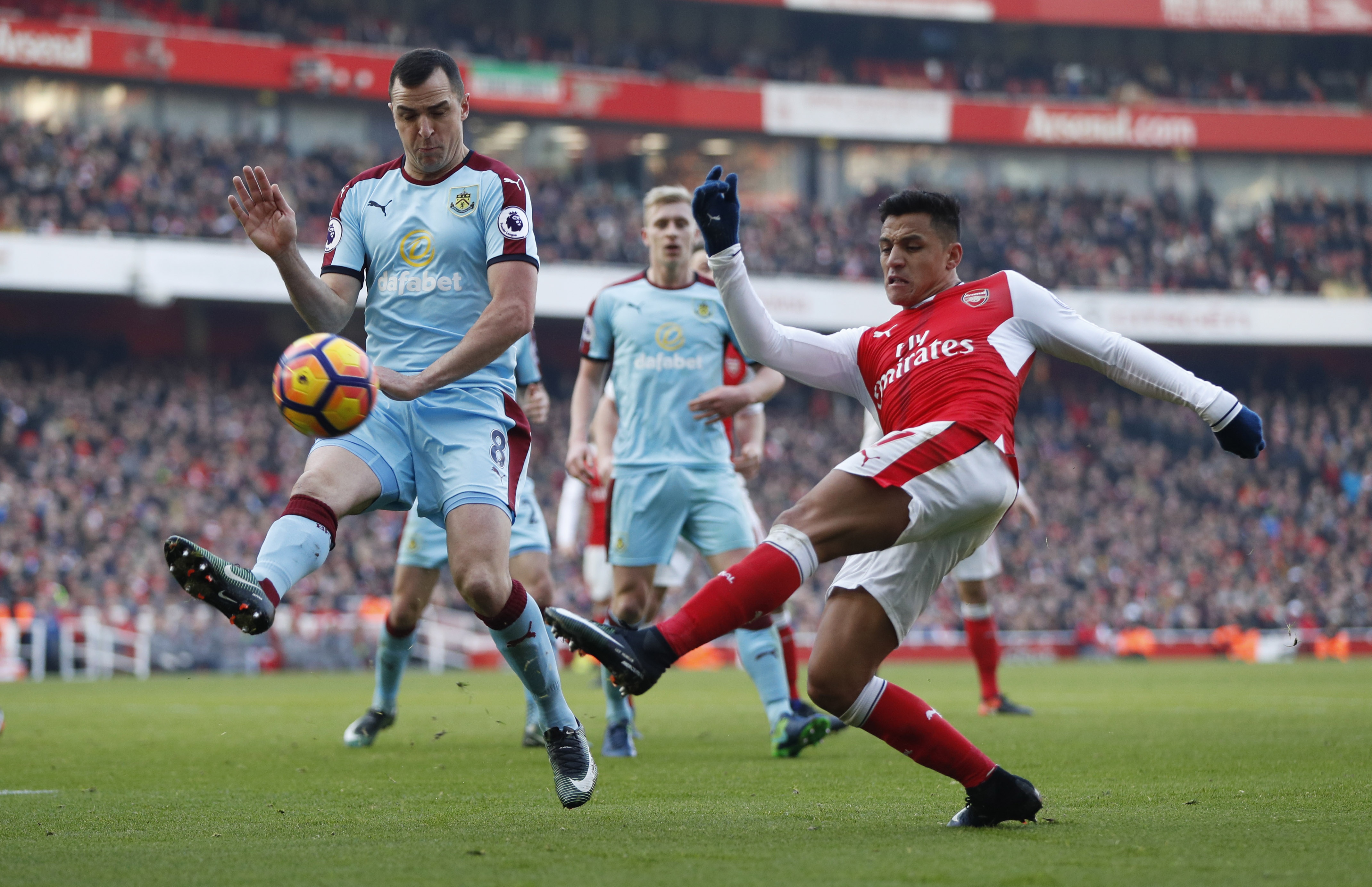 Tran Arsenal vs Burnley anh 2