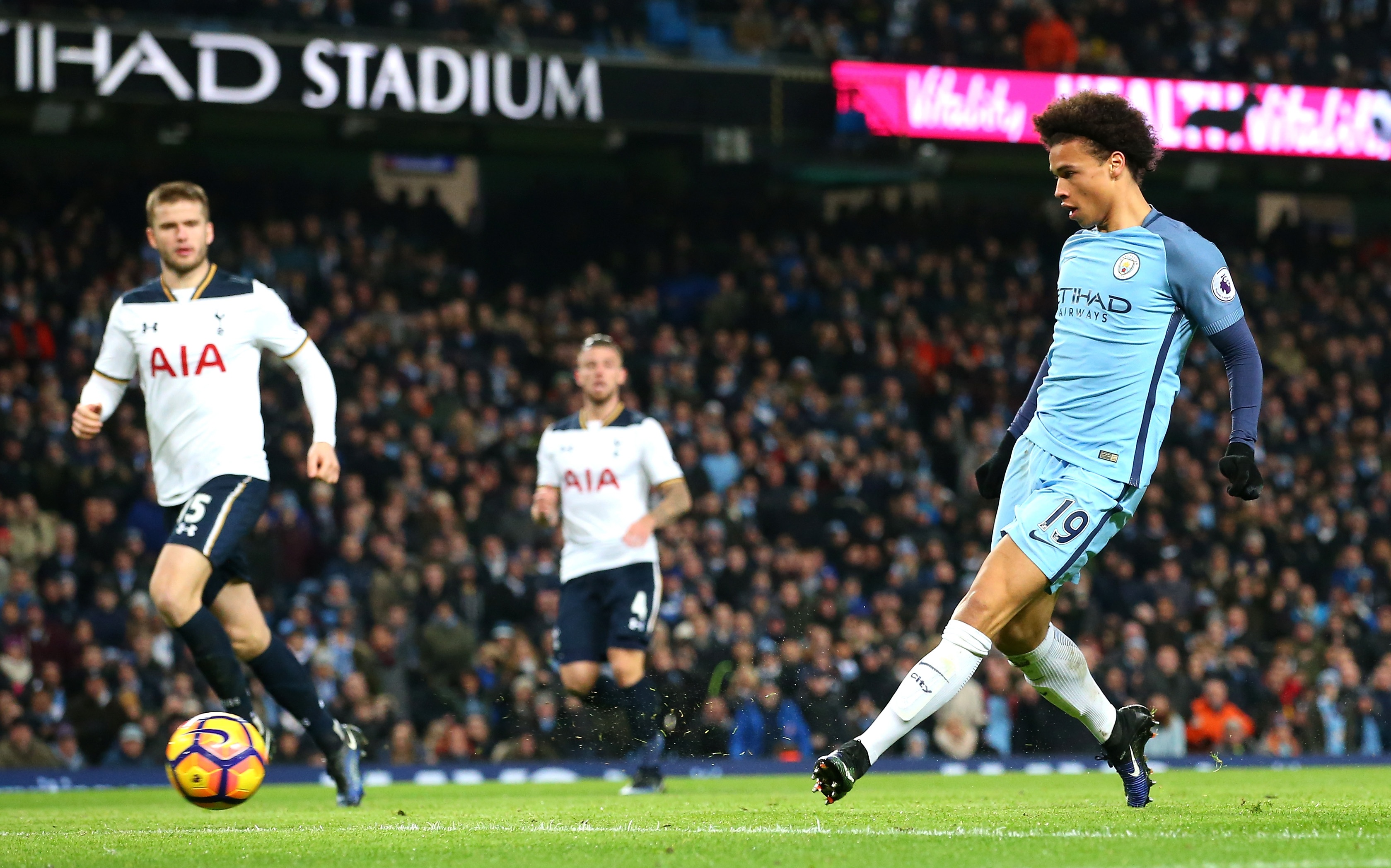 Tran Man City vs Tottenham anh 7