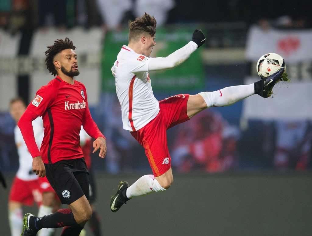 ‘Doi bi ghet nhat nuoc Duc’ thang lon, bam sat Bayern hinh anh