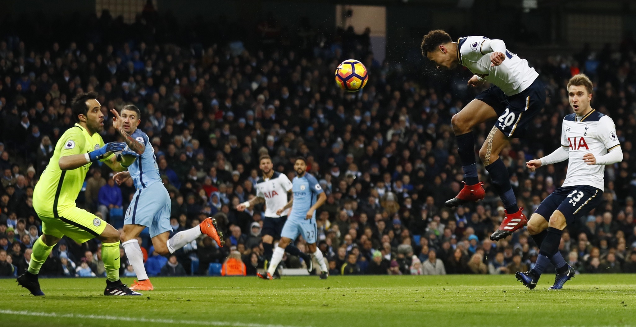 Tran Man City vs Tottenham anh 9