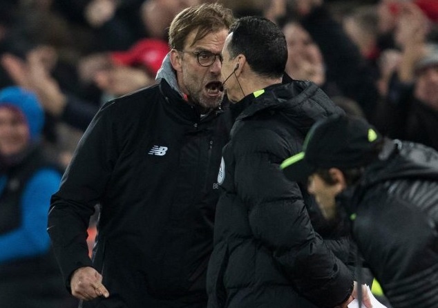 HLV Klopp quat trong tai anh 1