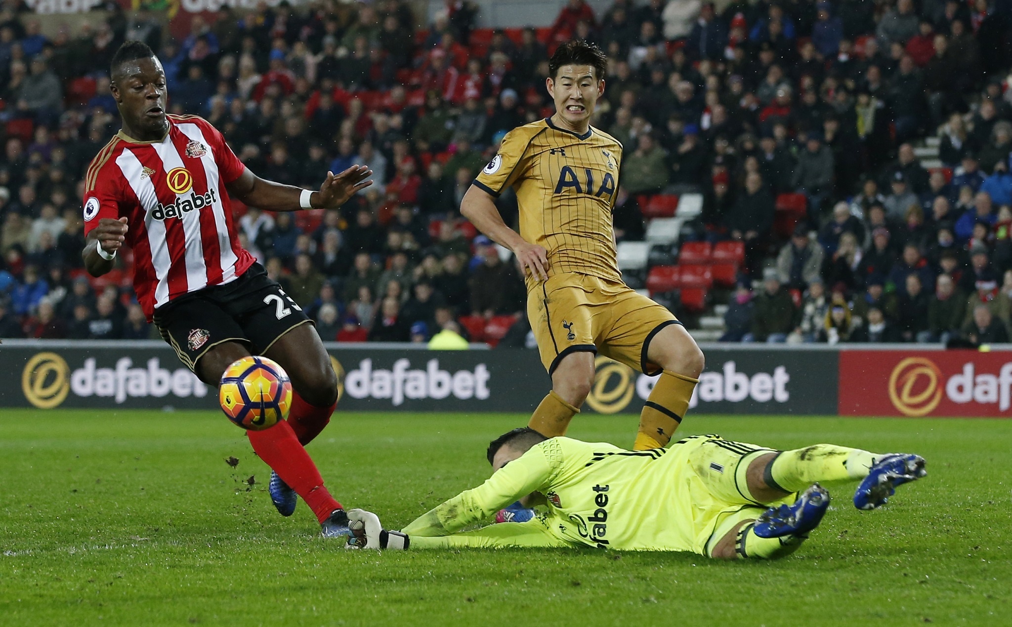 tran Burnley vs Leicester anh 7