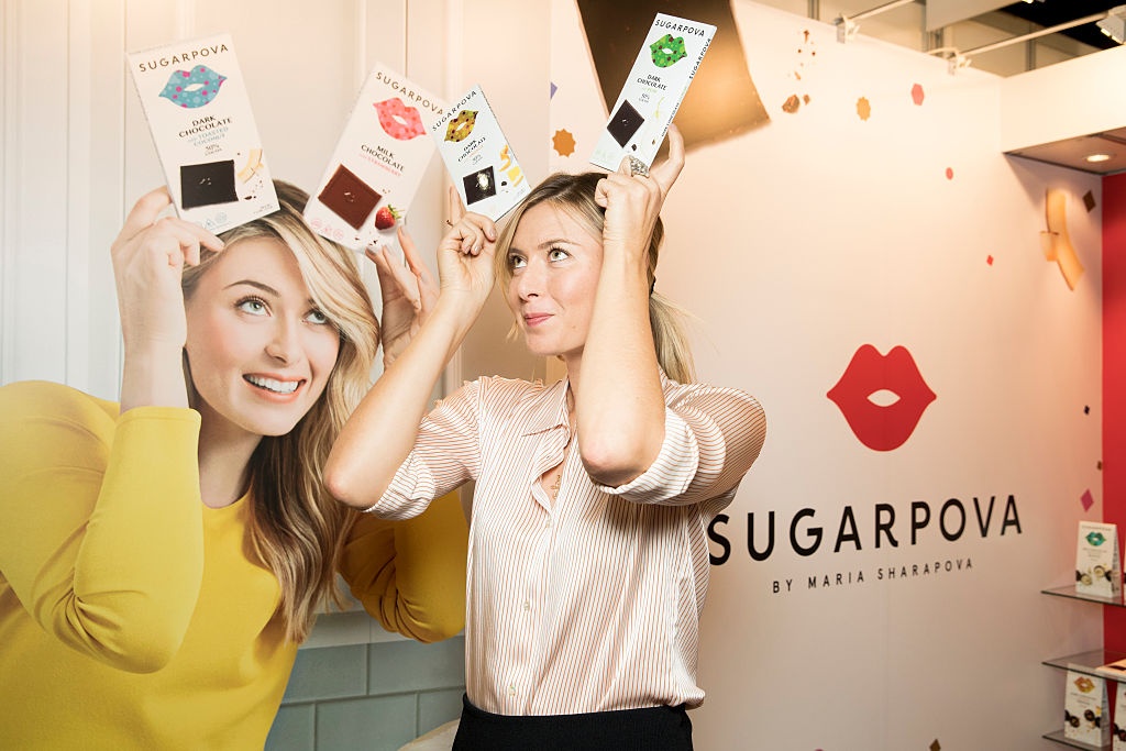 Sharapova ra mat cua hang keo anh 5