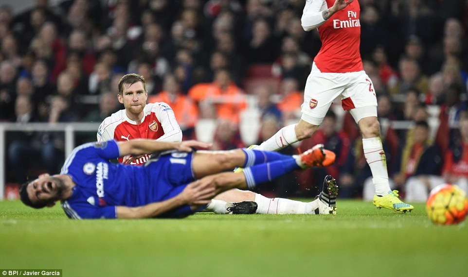 Tran Chelsea vs Arsenal anh 7