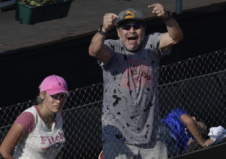 Maradona khoa moi bo tre anh 3