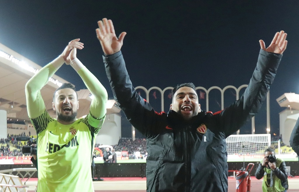 Falcao lap cu dup, Monaco ha guc Nice o tran cau 6 diem hinh anh