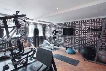 biet thu cua John Stone anh 6