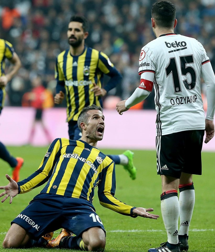 Van Persie khiêu khích đồng đội cũ ảnh 1 Van Persie khieu khich dong doi cu anh 1