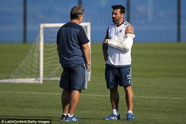 Lavezzi o Trung Quoc anh 1