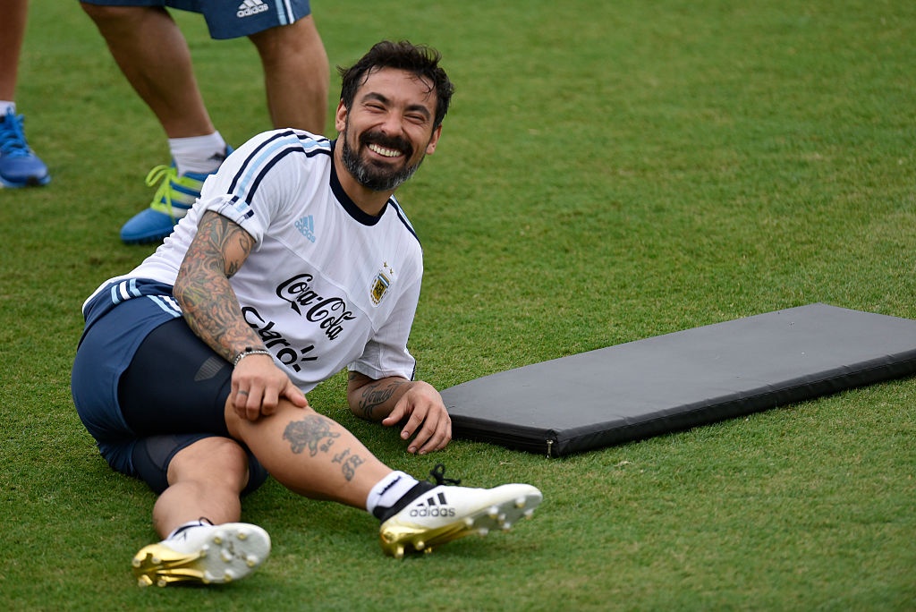 Lavezzi nhan luong cao nhung 'tang hinh' o Trung Quoc hinh anh