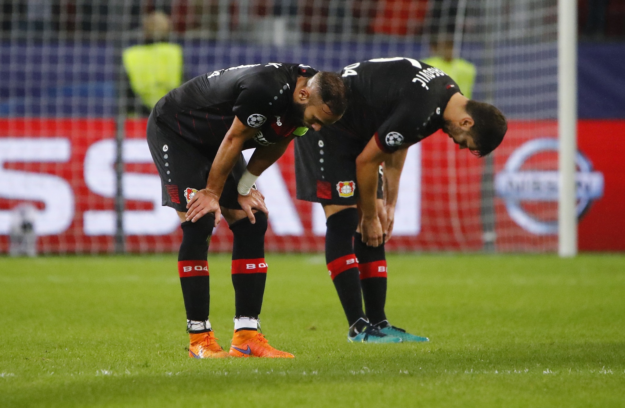 Tran Leverkusen vs Atletico anh 12