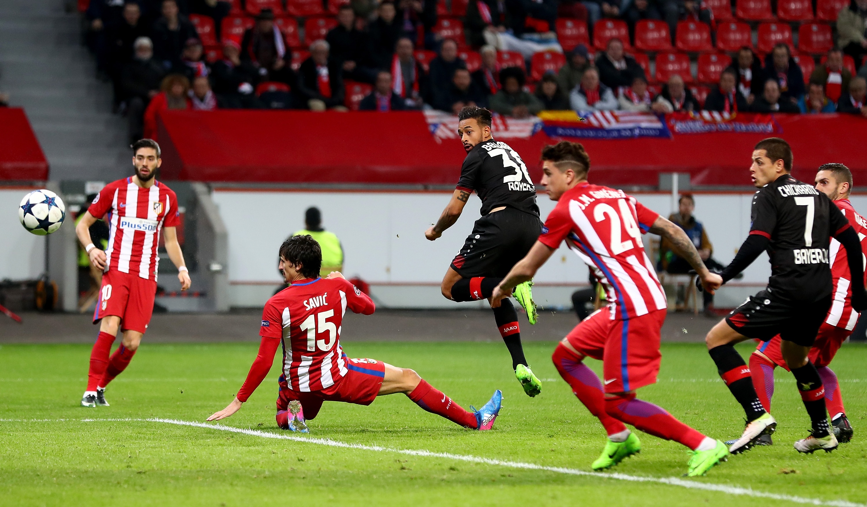 Tran Leverkusen vs Atletico anh 5