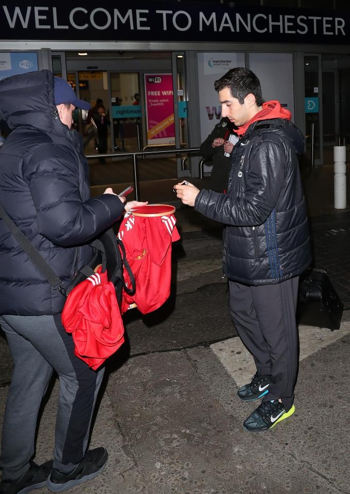 Mourinho tặng quà đặc biệt cho CĐV ảnh 6 Mourinho tang qua dac biet cho CDV anh 6