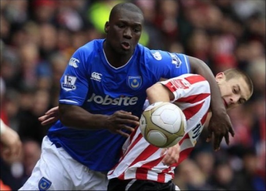 2 CLB thu nhau truyen kiep khau chien bang tho hinh anh