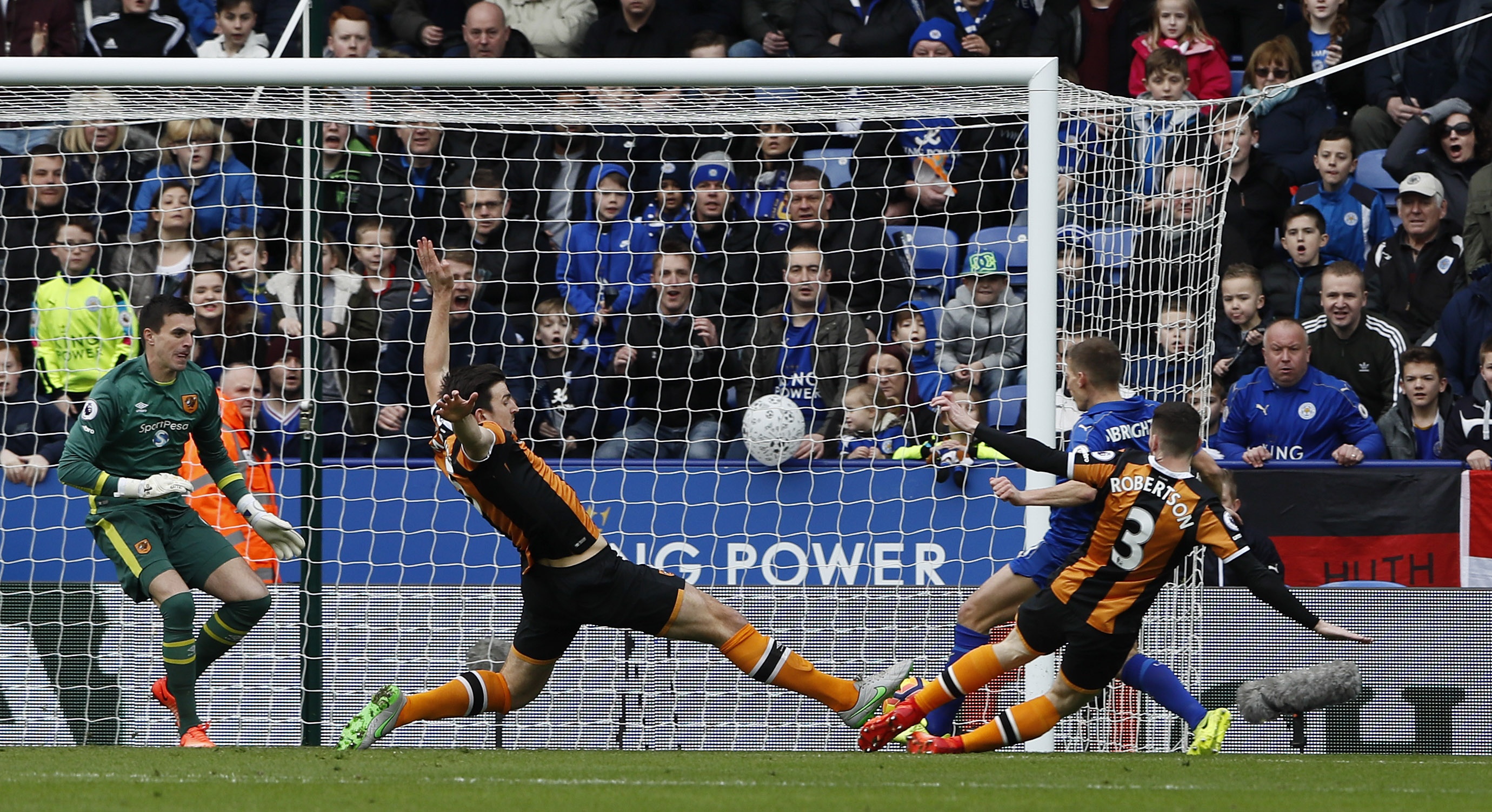 tran Leicester vs Hull City anh 2