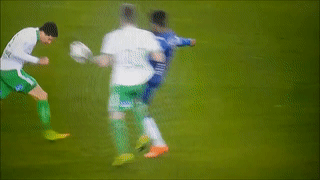 Bi sut vao mat, cau thu doi dien cai chet giong Torres hinh anh