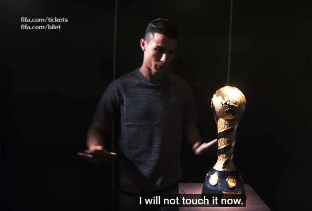 Ronaldo khong cham vao cup Lien doan chau luc anh 2