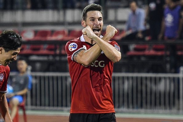 Dai gia Thai Lan lai trinh dien an tuong o cup chau A hinh anh