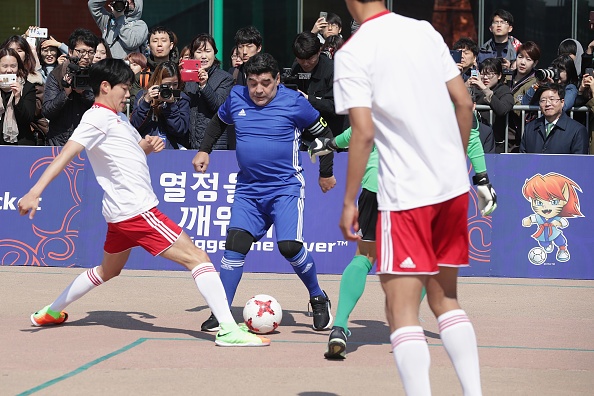 Maradona choi bong o Han Quoc anh 5