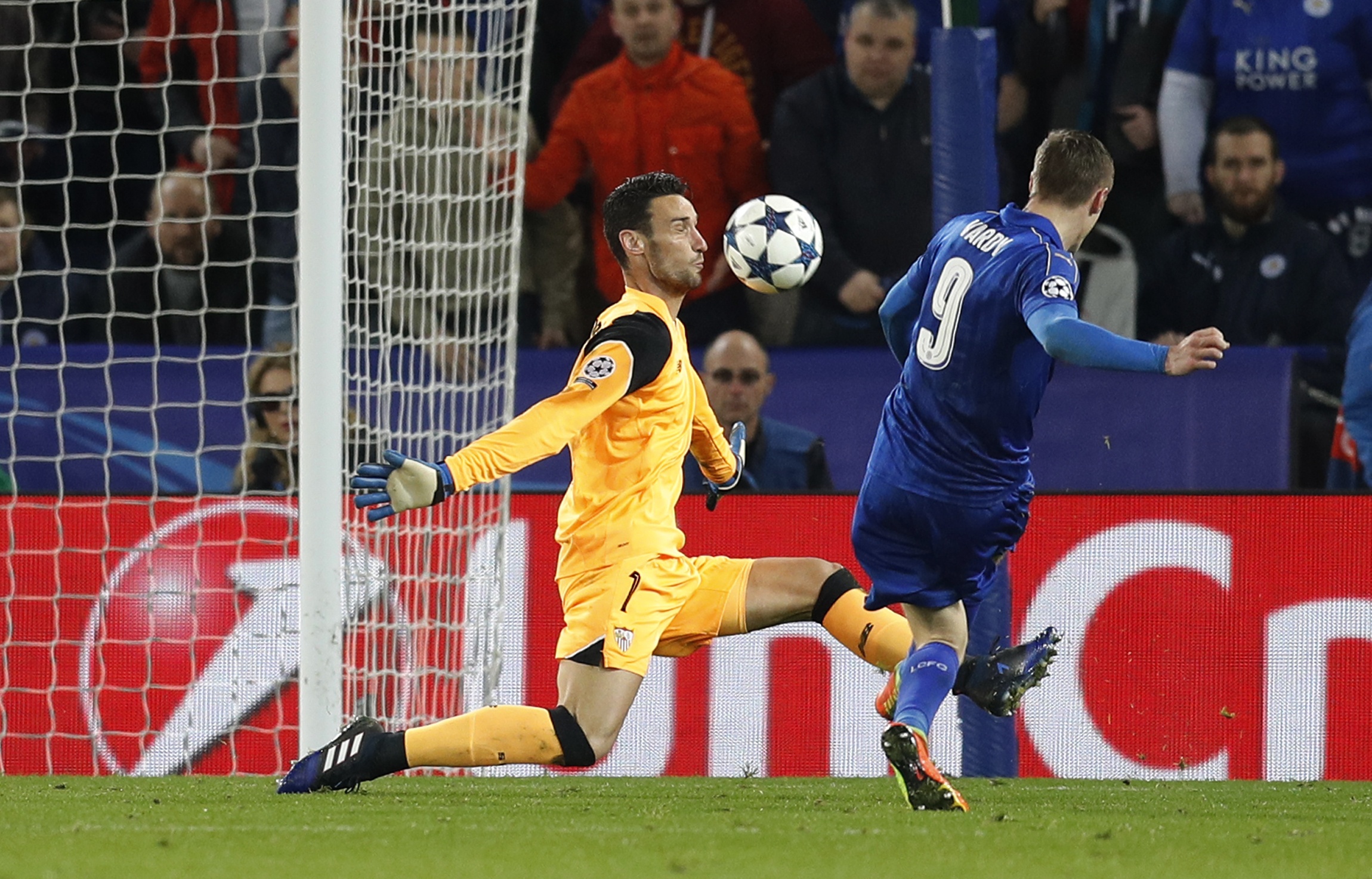 Tran Leicester vs Sevilla anh 11