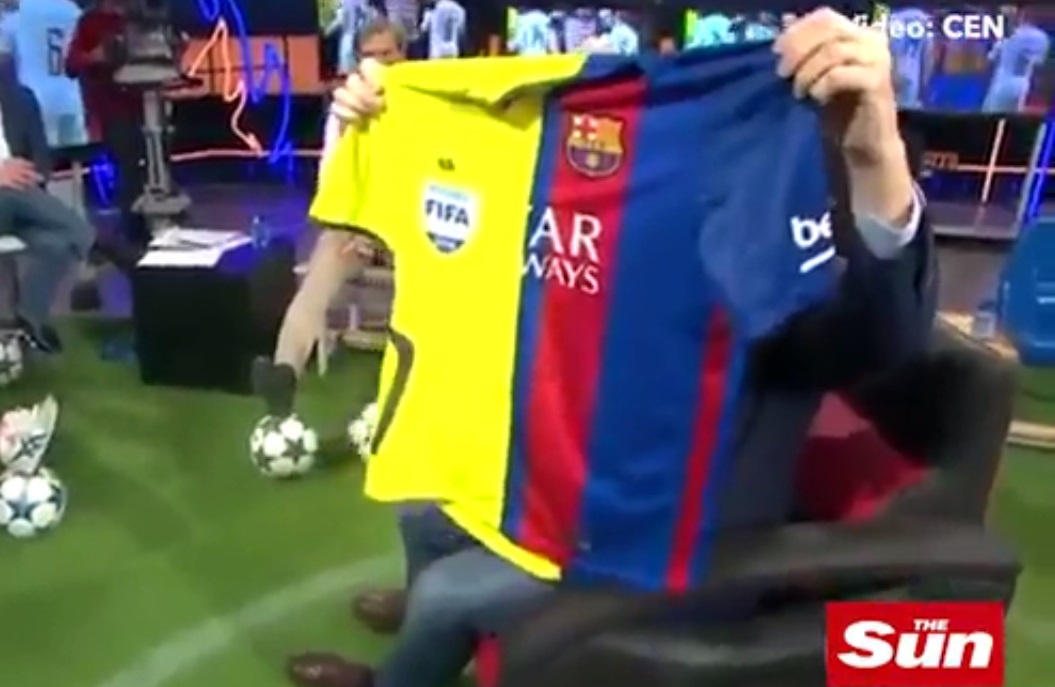 Ao Barca bien thanh ‘UEFAlona’ gay phan no hinh anh