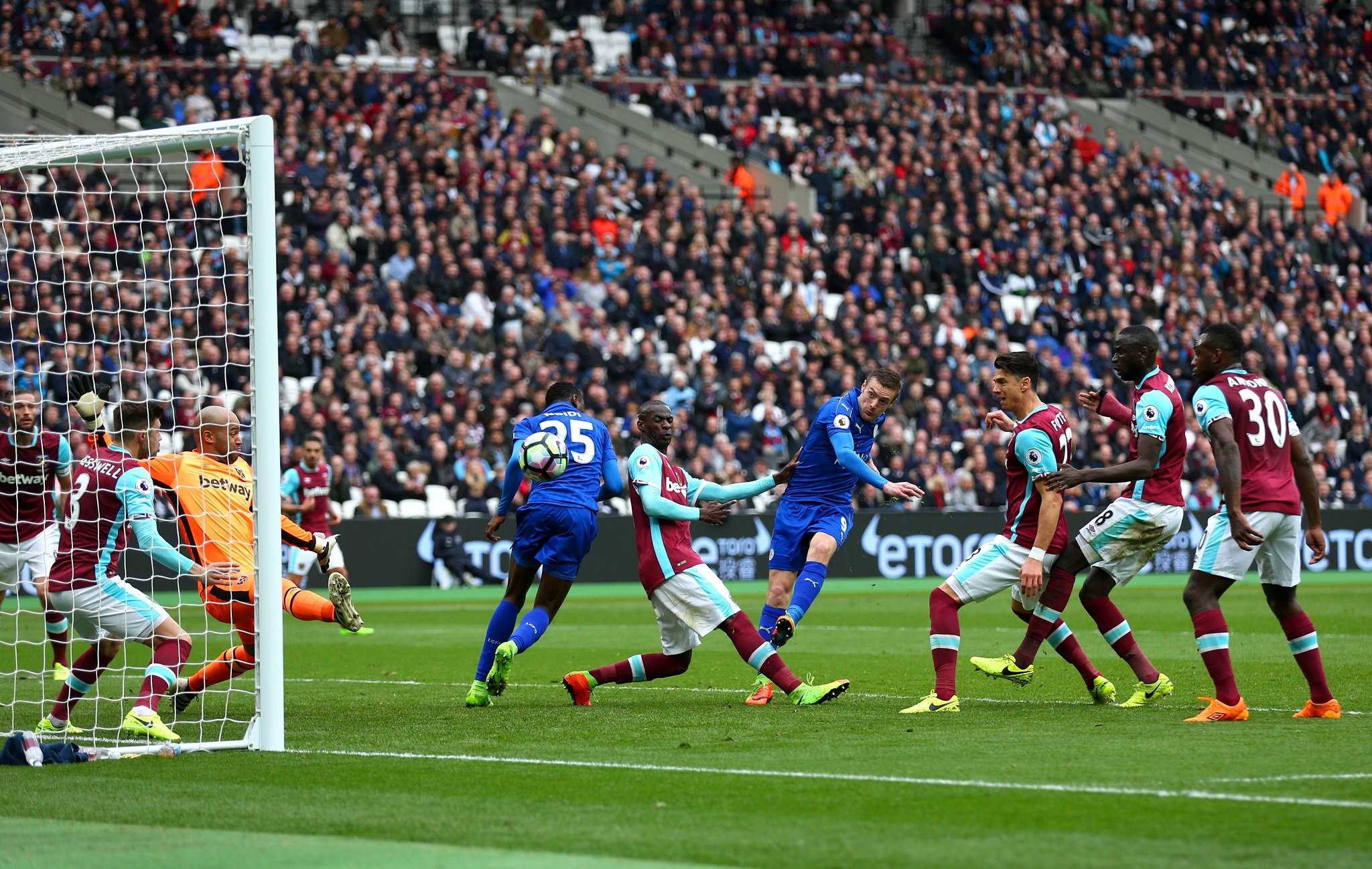 tran West Ham vs Leicester anh 7