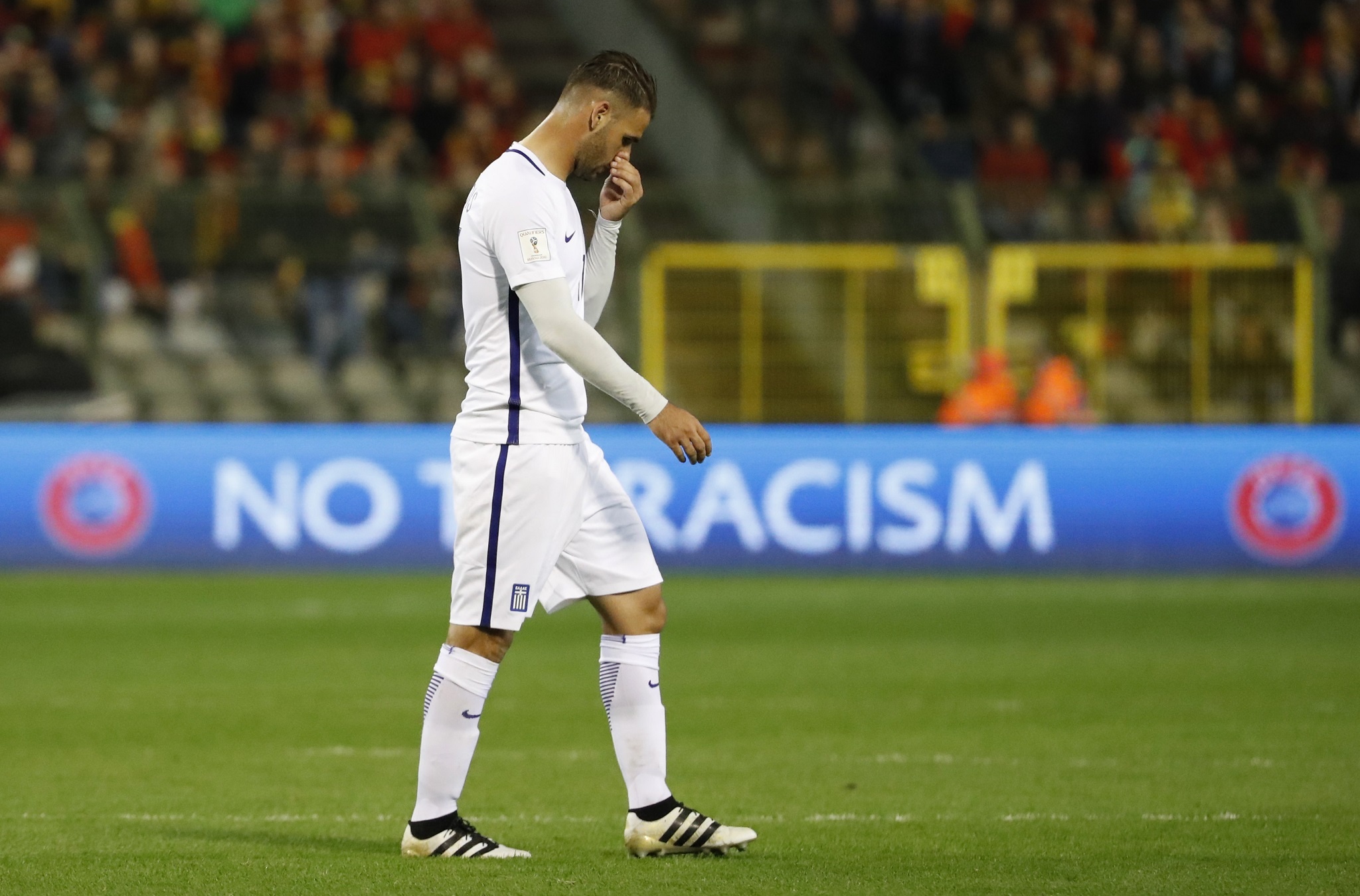 tran Bi vs Hy Lap anh 4