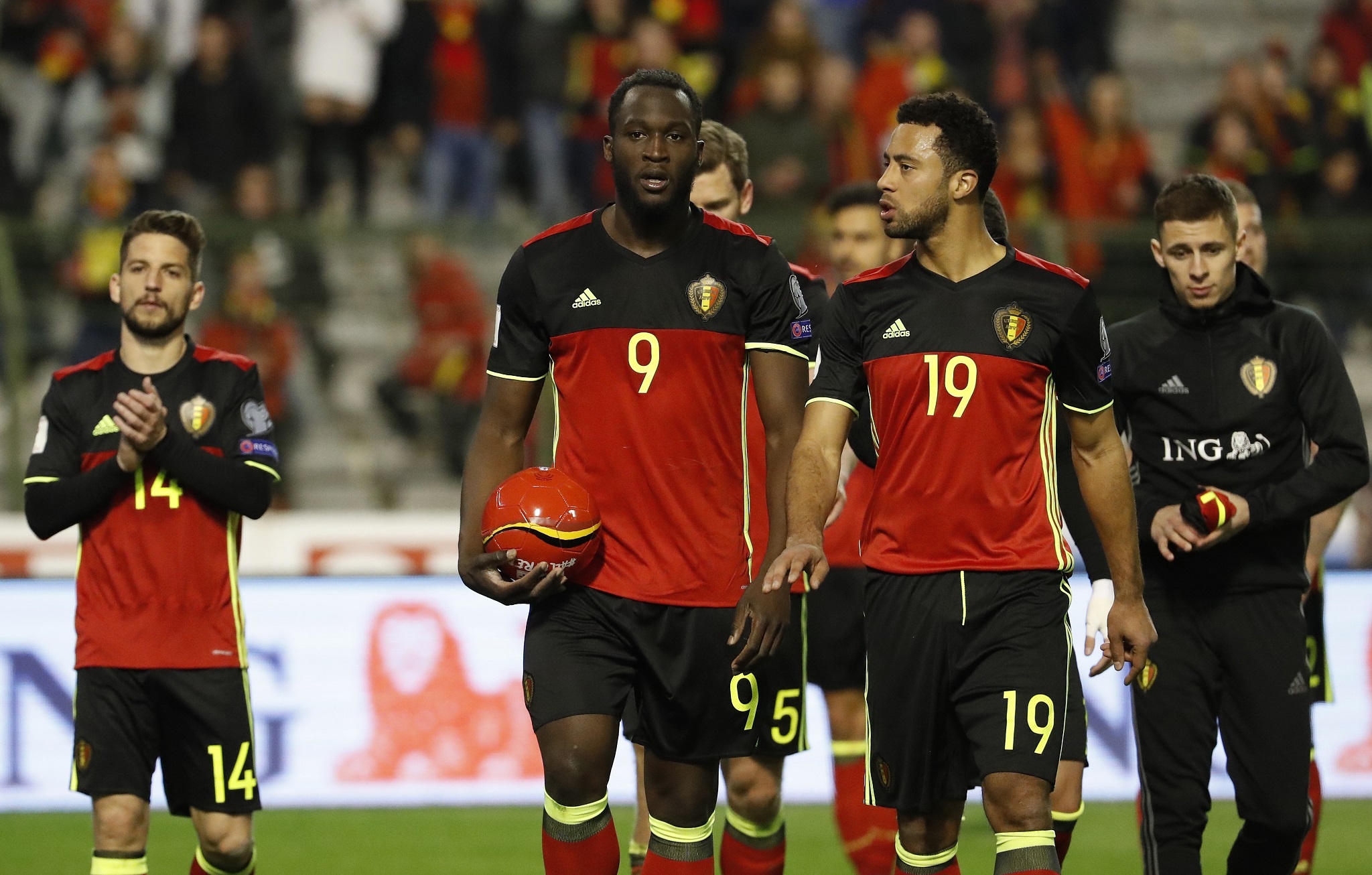 tran Bi vs Hy Lap anh 9