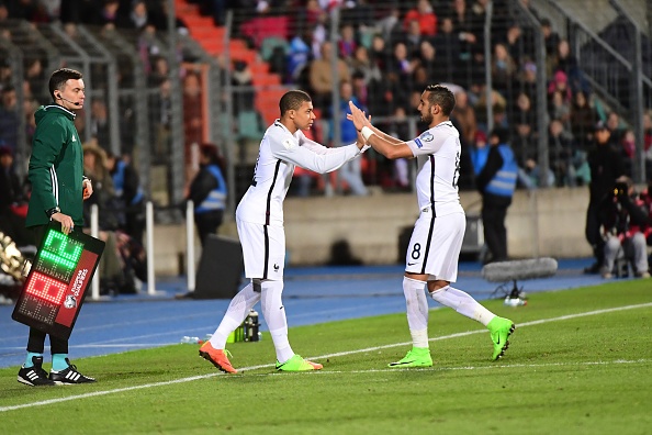 Benzema cảnh tỉnh Mbappe ảnh 1 Benzema canh tinh Mbappe anh 1