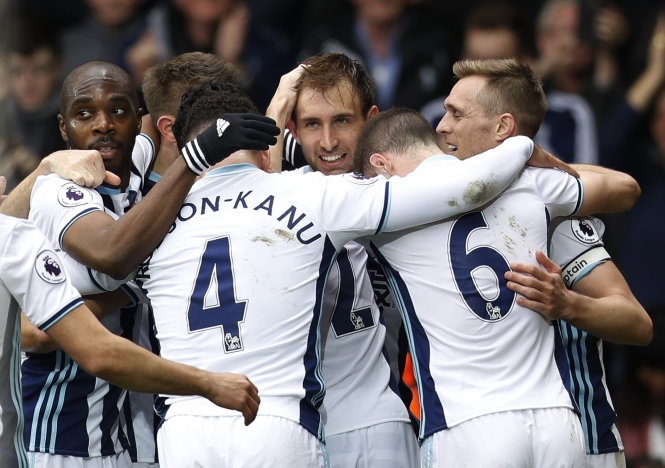 10 cau thu cao nhat va thap nhat Ngoai hang Anh anh 14