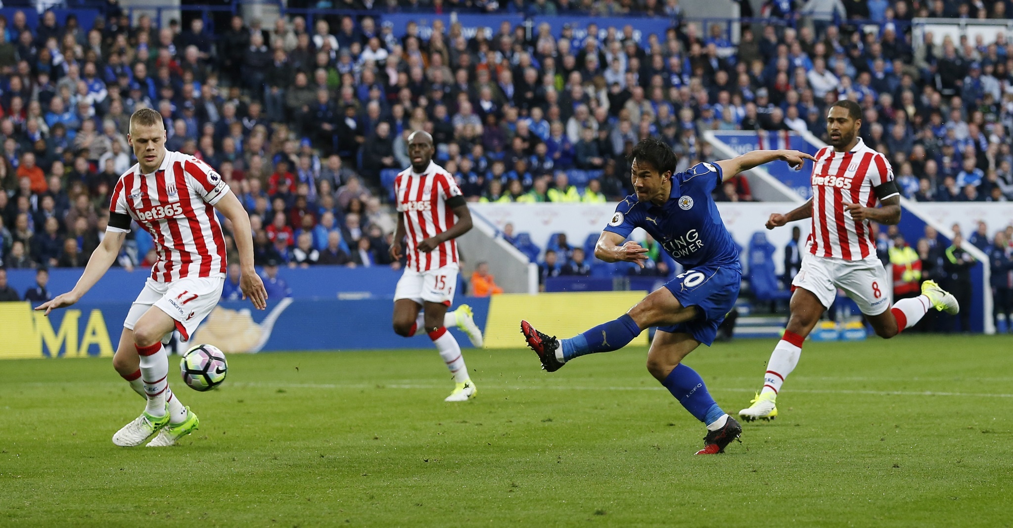 Tran Leicester vs Stoke City anh 1