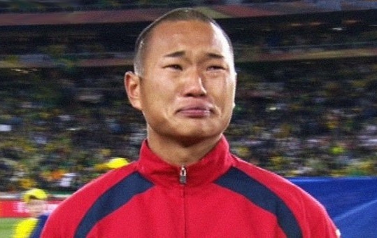 ‘Sao Trieu Tien khoc duoi quoc ca’ lap sieu pham xe dap chong nguoc hinh anh