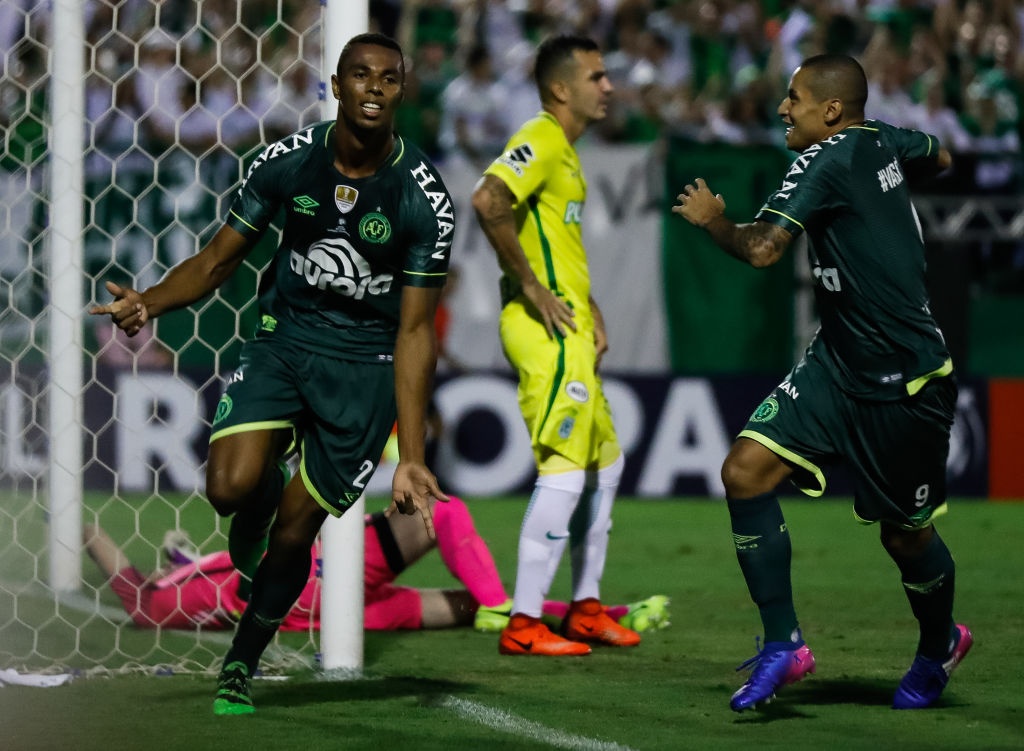 tran tranh sieu cup Nam My anh 7