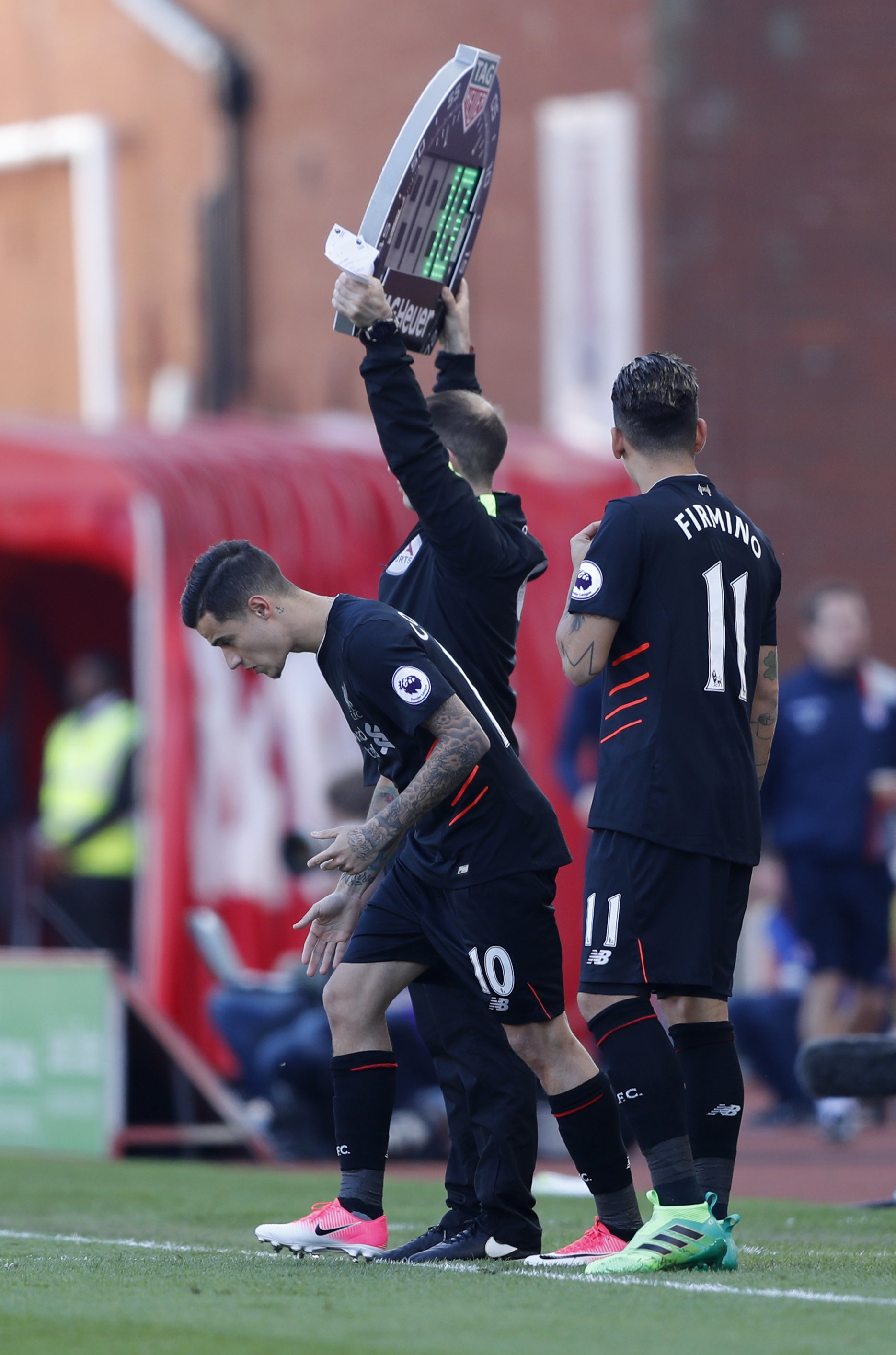 Tran Stoke City vs Liverpool anh 5