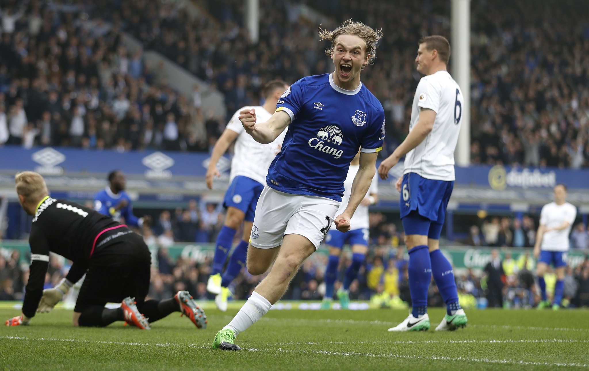 tran Everton vs Leicester City anh 2