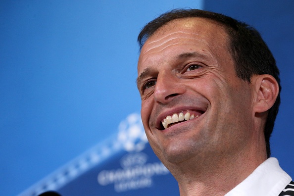 HLV Juventus huy dong phuong an tong tan cong Barca hinh anh