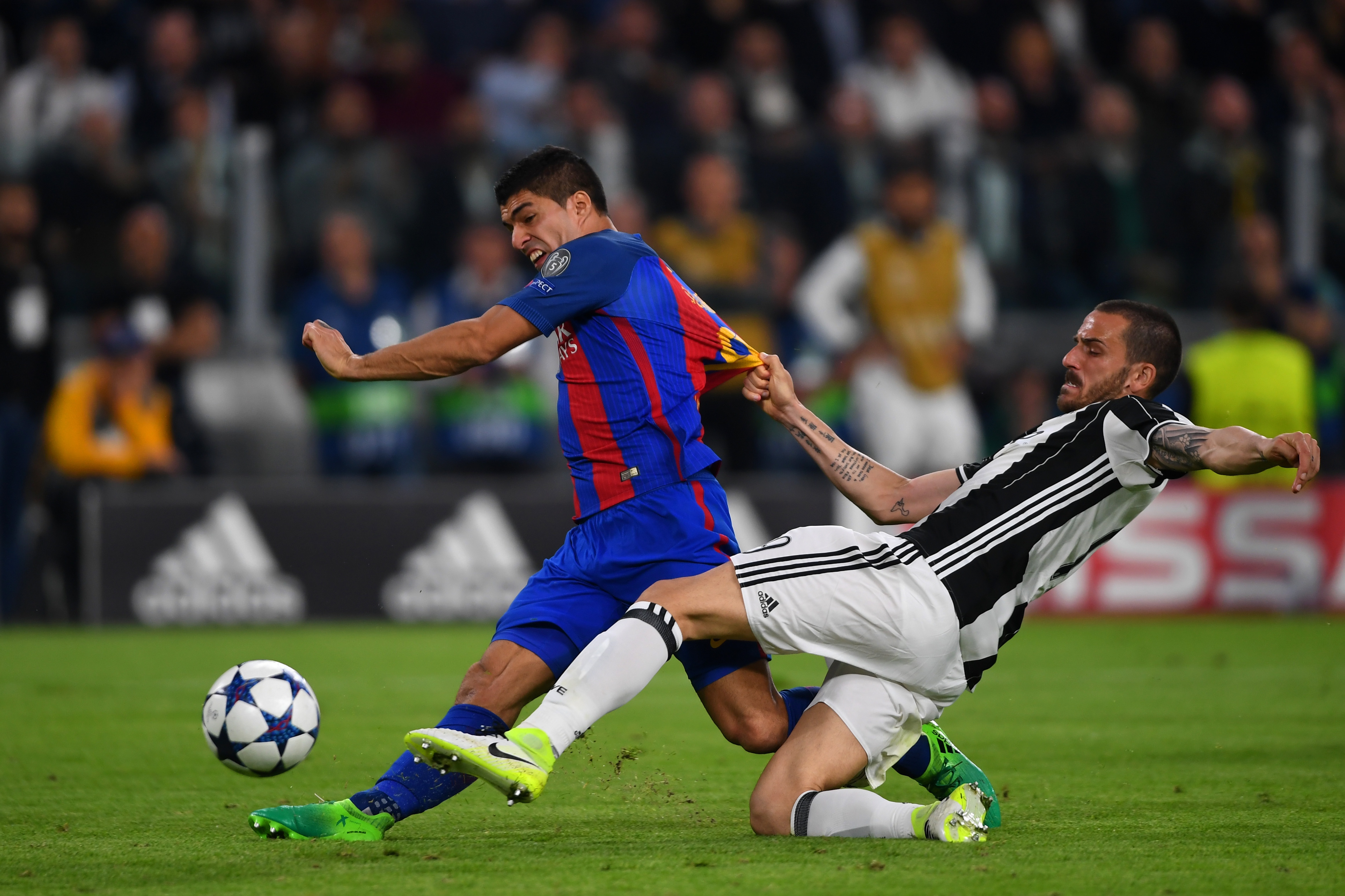 Tran Juventus vs Barcelona anh 12