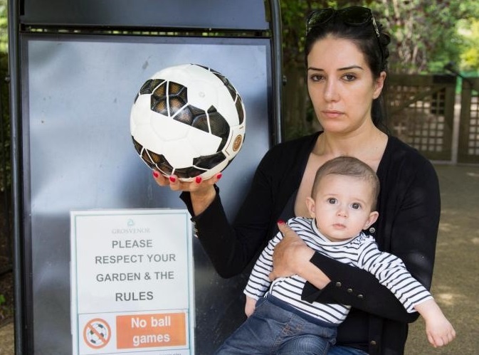 Fabregas bi to tho o sau khi da bong lam em be ton thuong nao hinh anh