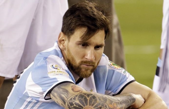 7 cu sut luan luu vot xa cay dang nhat lich su hinh anh