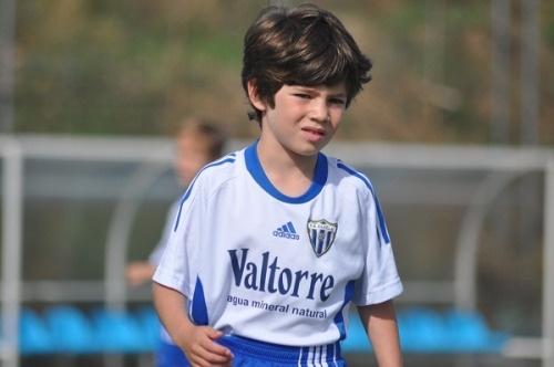 Con ut Zidane lap sieu pham cau vong giup Real thang Barca hinh anh